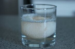 Ungüento con vinagre de manzana para tratar los hongos